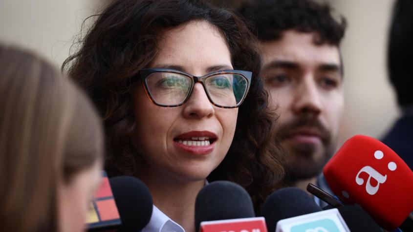 Gael Yeomans se impone en las elecciones internas del FA: Expresidente Boric la felicitó por el triunfo