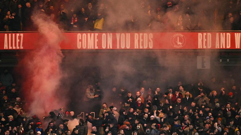 Impacto en el fútbol de Inglaterra por hallazgo de cadáver en un estadio: Club emitió comunicado