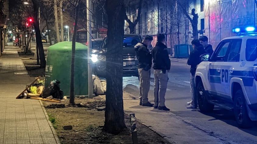 Funcionario de la PDI frustra encerrona en Santiago: estaba de franco visitando a un familiar 