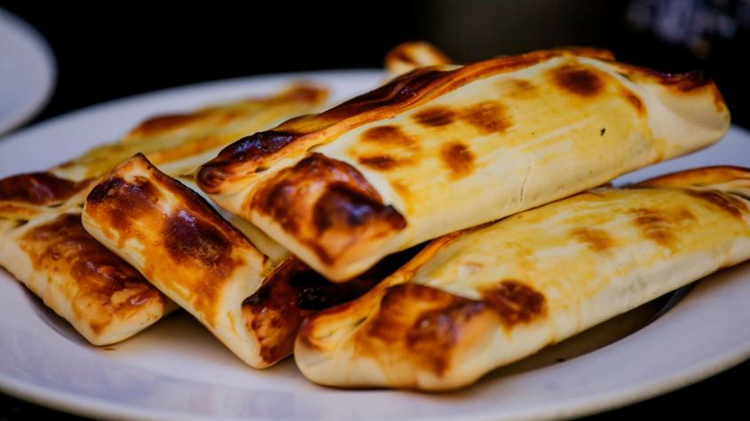 Es de La Florida: críticos eligen la mejor empanada de pino 