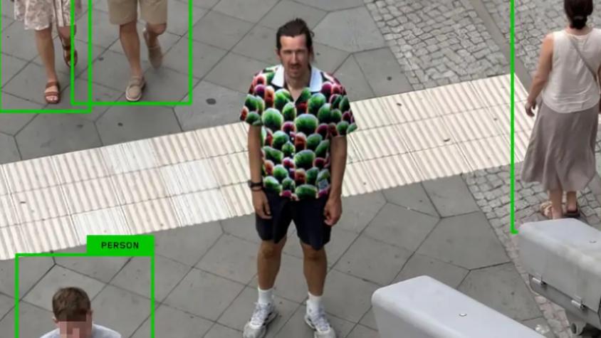 La moda anti-IA: la camisa contra la vigilancia ya existe