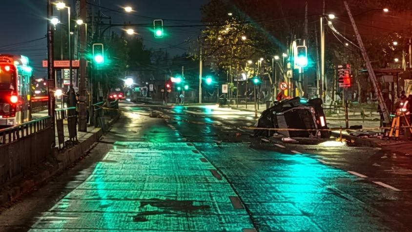 Accidente fatal en Maipú: joven murió tras choque y volcamiento en Camino a Melipilla