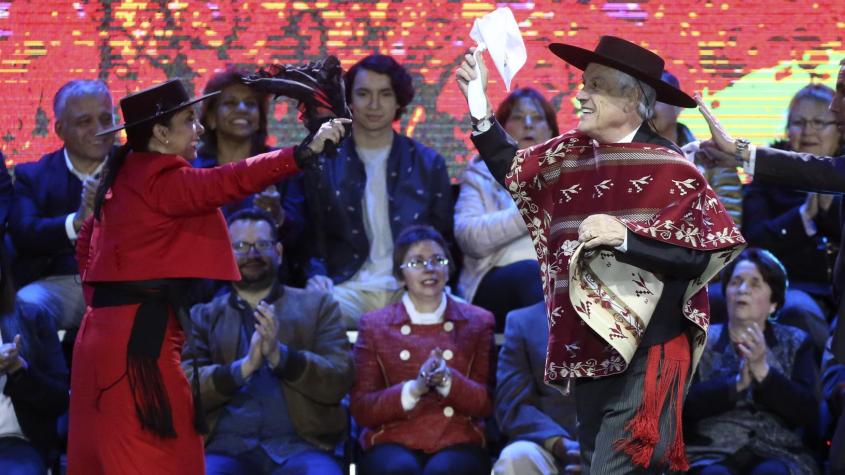 Karla Rubilar recordó comentado pie de cueca con expresidente Sebastián Piñera: "Los memes andan todos los años por ahí"