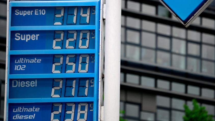 Alemania aprueba rebajar el precio de los combustibles