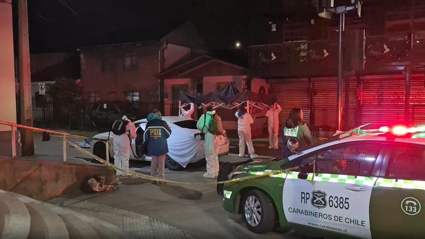 Joven de 24 años fue asesinado a balazos dentro de un auto en Coronel: Hay dos mujeres con riesgo vital
