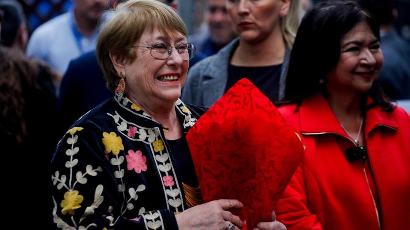 Irrupción abre debate sobre su futuro: ¿A qué regresa Michelle Bachelet?