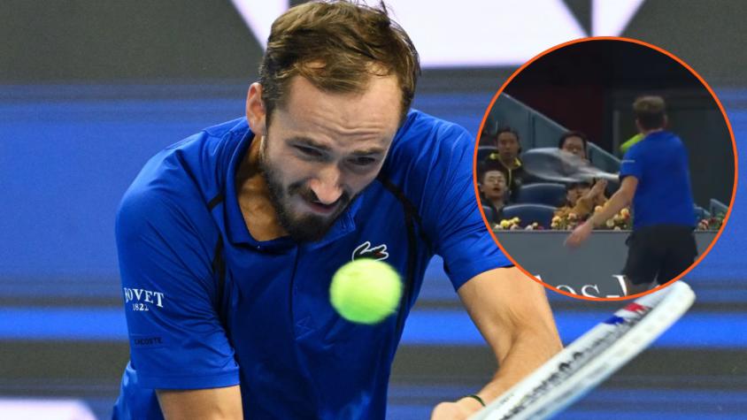 VIDEO | Fue expulsado del torneo: El bochornoso pelotazo de Medvedev a fanático en el ATP de Pekín