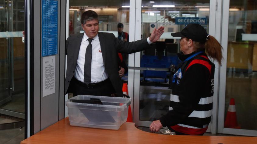 Cambian medida cautelar a exsubsecretario Manuel Monsalve y queda con arresto domiciliario nocturno
