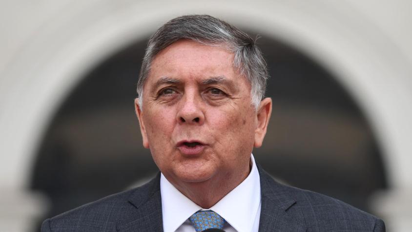 Gobierno llama a la tranquilidad ante amenaza de tsunami y recalca que el estado de precaución se "concentra en Isla de Pascua"
