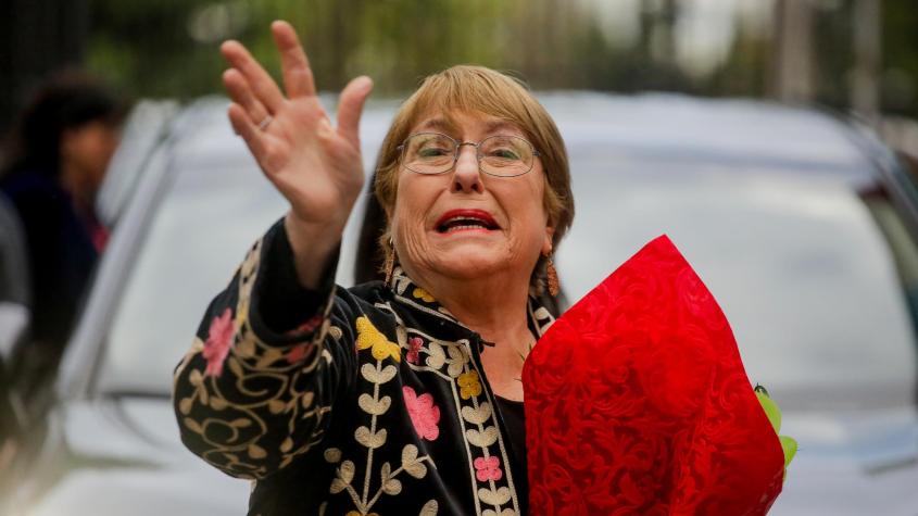 Cadem: Bachelet se alza como la principal líder de izquierda y centroizquierda