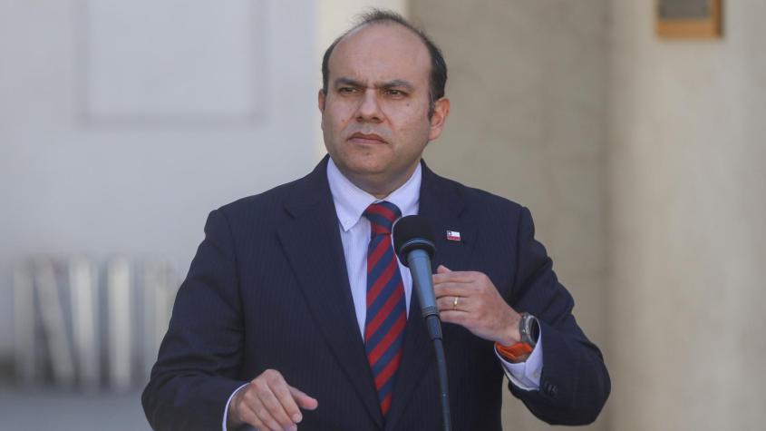 Subsecretario Pavez responde a críticas por información en X y llama a no "buscar dividendos políticos" durante emergencia