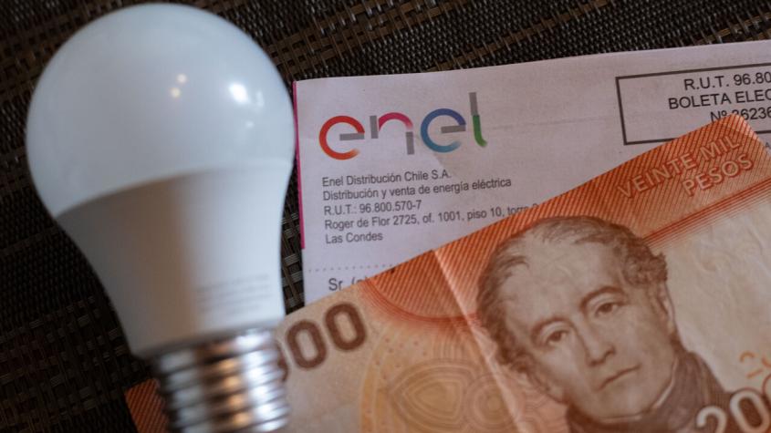 Gobierno anuncia para enero rebaja de alrededor del 4,3% en cuenta de luz