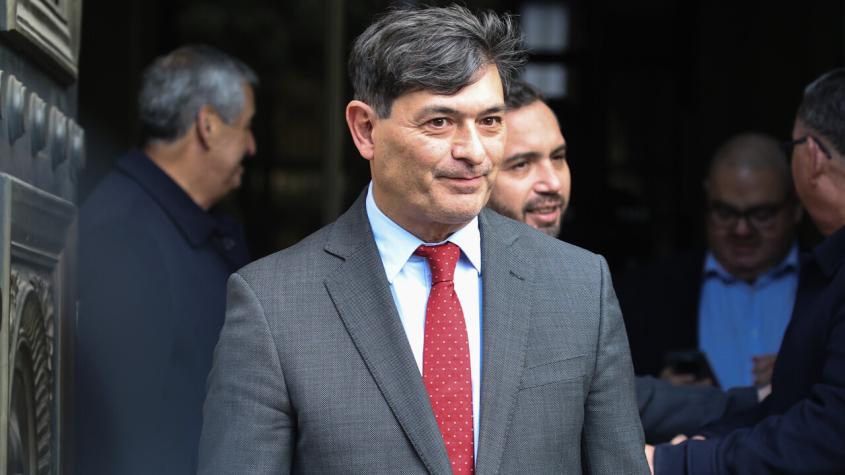 Para cesantes durante 9 meses y hasta dos o tres sueldos mínimos: Parisi detalla cómo sería propuesta para retirar fondos AFP