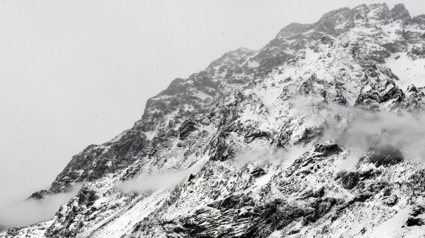 Senapred aumenta a cuatro los fallecidos tras avalancha en Los Andes