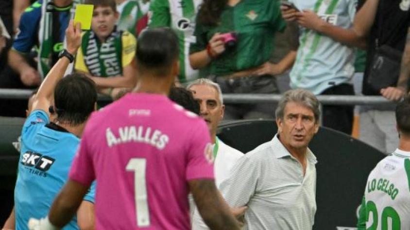 La sanción de LaLiga a Manuel Pellegrini por polémicos dichos tras derrota ante Barcelona