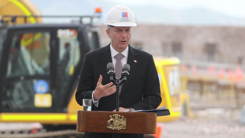 Criteria: aprobación del Presidente Kast cae a 27% y desaprobación sube al 64%