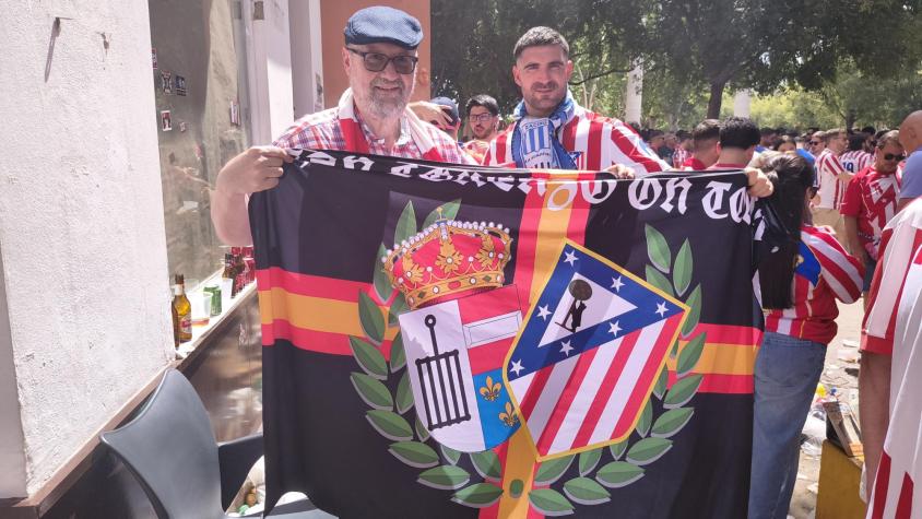 "Donde él quería morir": Hijo despide a su padre que falleció entrando al estadio en Madrid