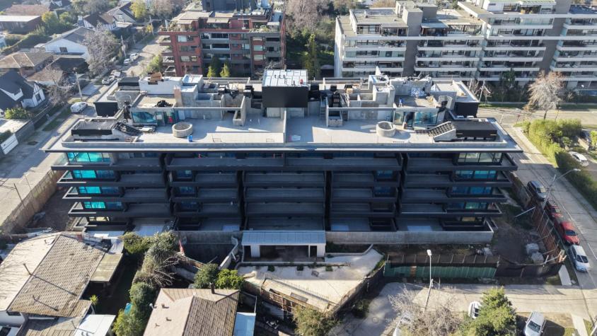 Rematarán edificio de cinco pisos y 40 departamentos en exclusivo sector de Vitacura: este es el monto mínimo fijado